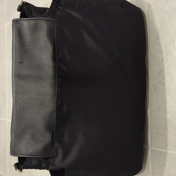 Tory Burch Thea Messenger Diaper Bag w/ Changing pad - Picture 2 of 9